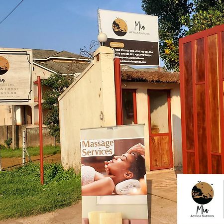 Mia Safari Lodge And Restaurant Entebbe Exterior foto