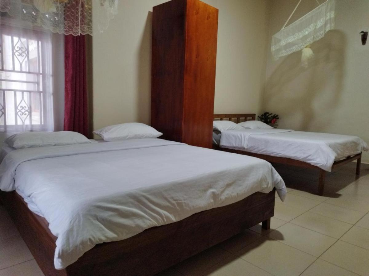 Mia Safari Lodge And Restaurant Entebbe Exterior foto